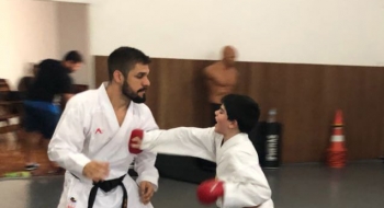 Goiano de 11 anos é o único a representar o Estado no Sul-Americano de Karatê